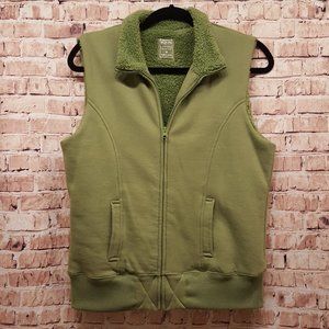 Three Hearts Vest Green Size Medium